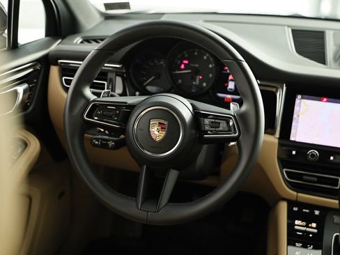 Certified 2026 Porsche Macan AWD/4WD image 30