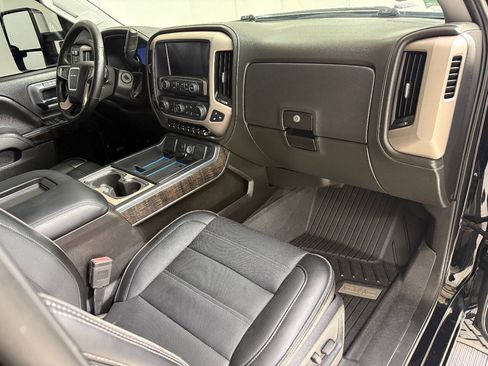 Used 2016 GMC Sierra 2500 Denali w/ Duramax Plus Package AWD/4WD image 22