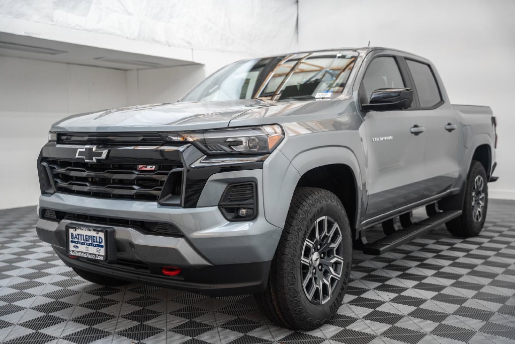 New 2026 Chevrolet Colorado Z71 w/ Technology Package AWD/4WD image 3