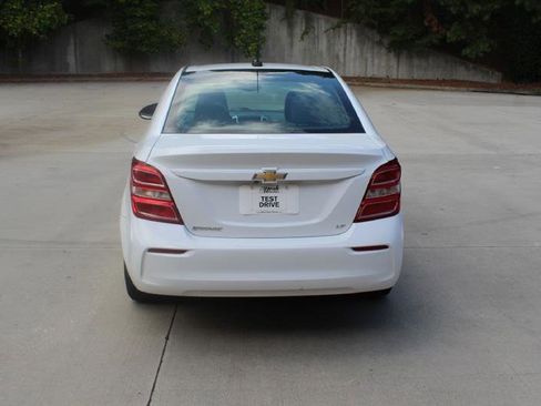 Used 2017 Chevrolet Sonic LT image 4