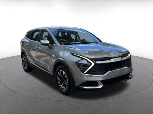 Used 2025 Kia Sportage LX FWD image 1