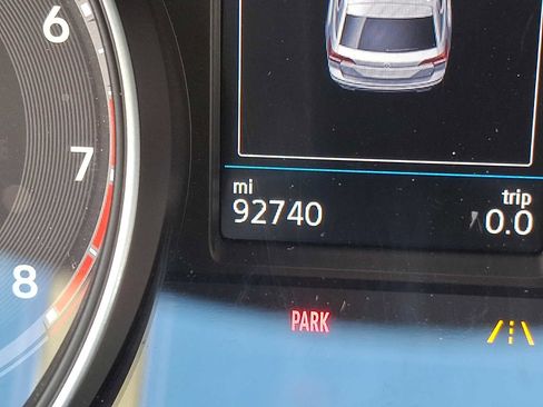 Used 2018 Volkswagen Atlas SEL image 18