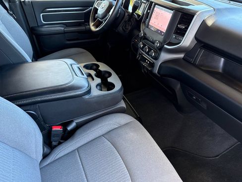 Used 2024 RAM 2500 Big Horn AWD/4WD image 24