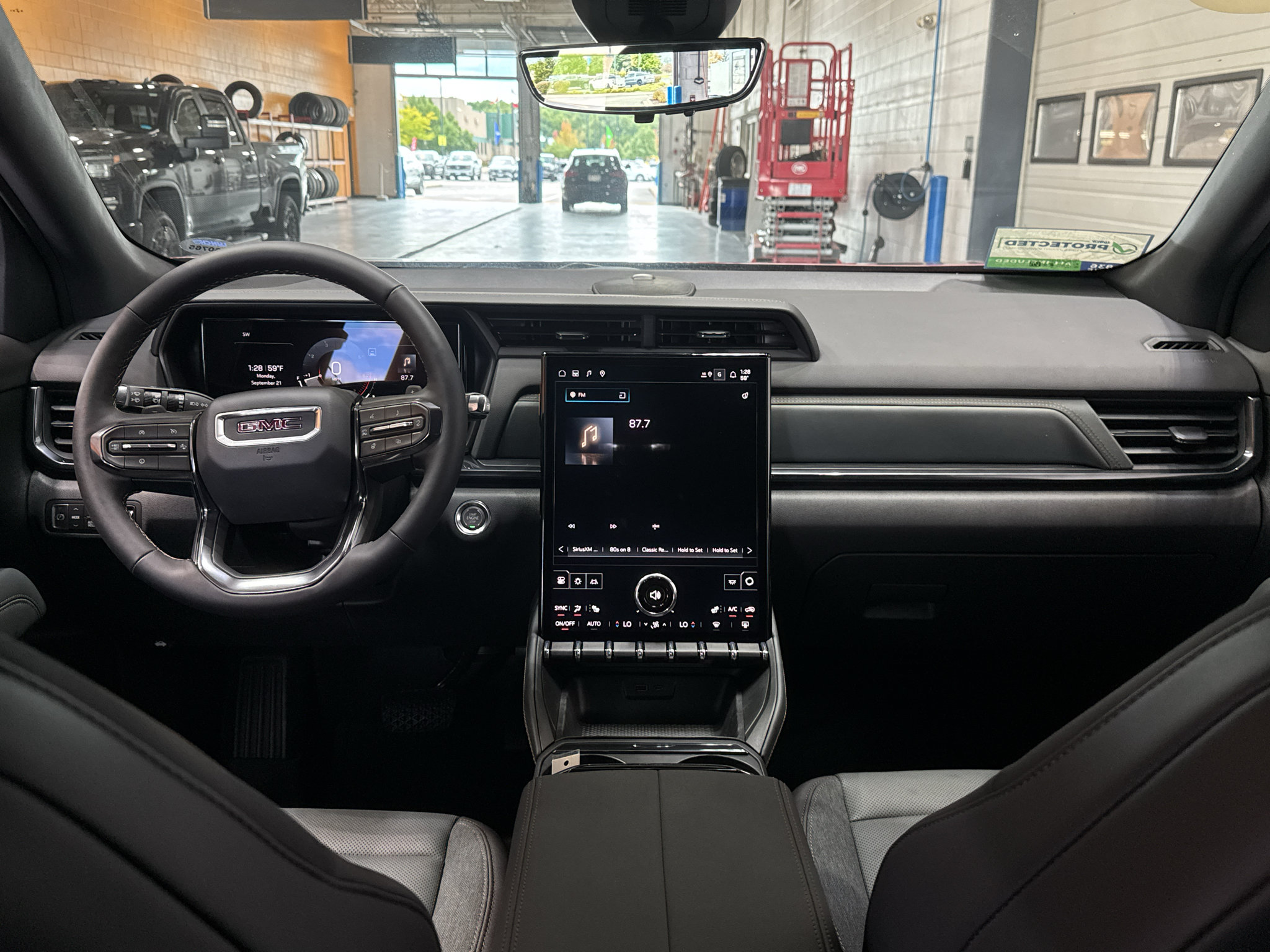 New 2026 GMC Terrain AT4 w/ Technology Package II AWD/4WD image 15