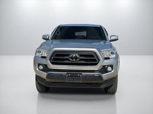 Certified 2022 Toyota Tacoma SR5 image 2