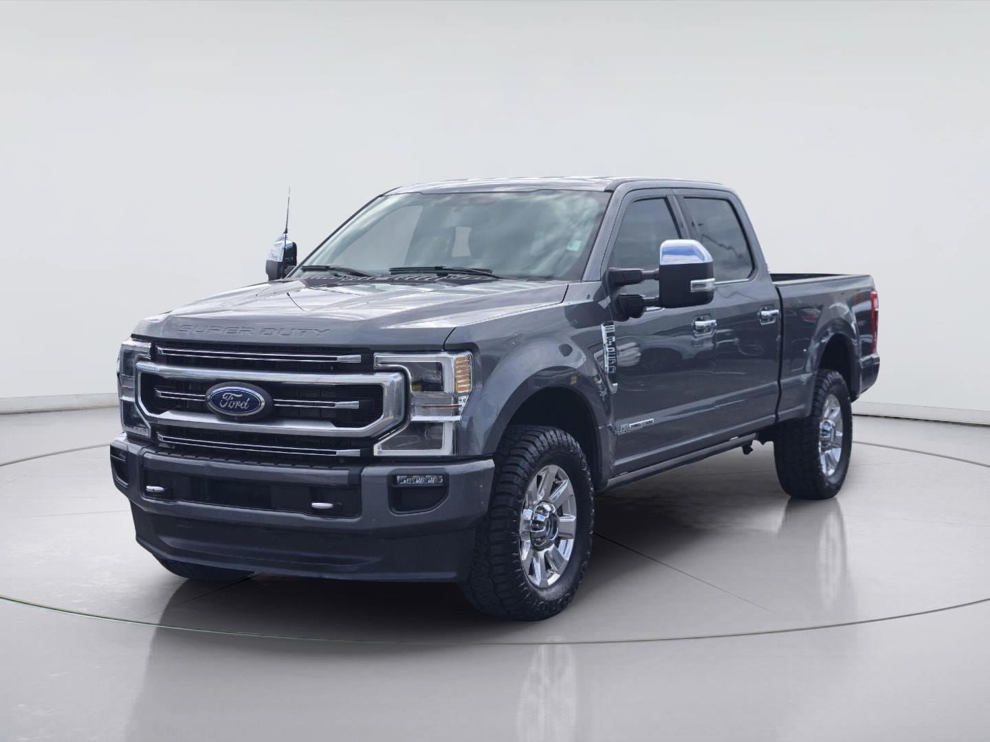 Used 2022 Ford F250 Platinum w/ FX4 Off-Road Package AWD/4WD image 1