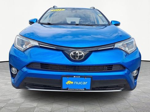 Used 2018 Toyota RAV4 XLE AWD/4WD image 2
