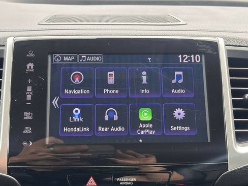 Used 2017 Honda Pilot Touring image 32