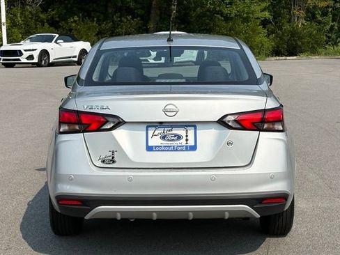 Used 2025 Nissan Versa S FWD image 4