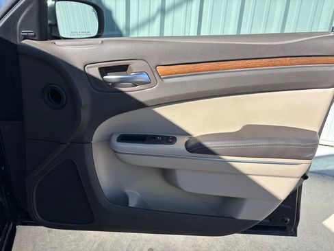 Used 2013 Chrysler 300 C Luxury Series w/ Harman Kardon Audio Group image 35