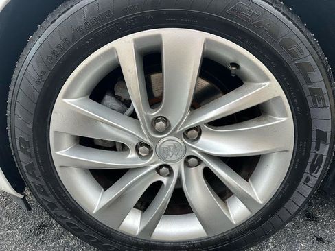 Used 2016 Buick Regal FWD image 25