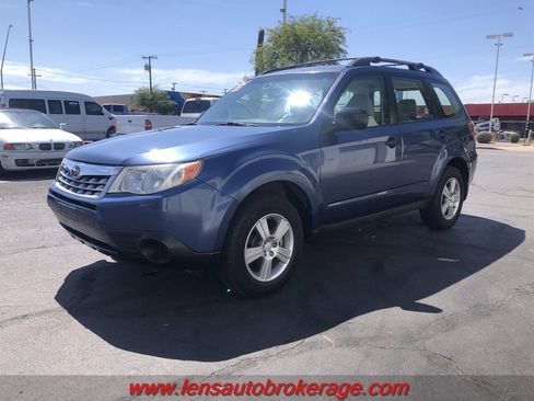Used 2013 Subaru Forester 2.5X w/ Popular Pkg 2 AWD/4WD image 4