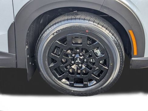 New 2026 Mitsubishi Outlander AWD image 10