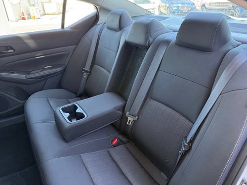 Used 2025 Nissan Altima 2.5 SV FWD image 12