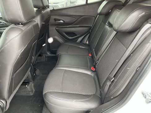 Used 2022 Buick Encore Preferred w/ Safety Package image 25