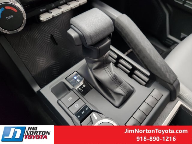 Used 2026 Toyota Tacoma SR5 AWD/4WD image 21