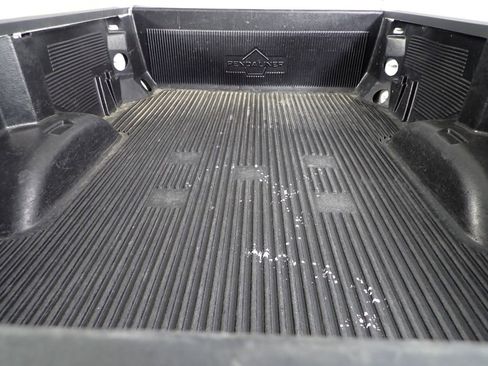 Used 2024 Chevrolet Silverado 2500 LT AWD/4WD image 17