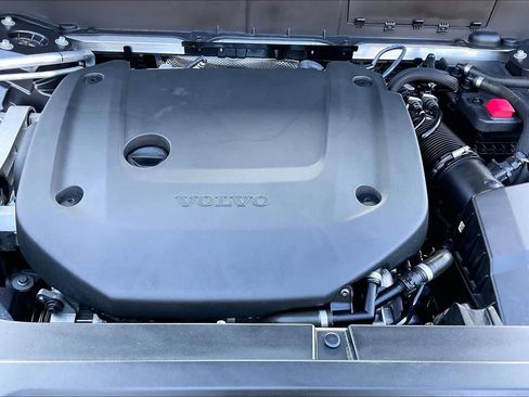 Used 2023 Volvo XC90 B6 Plus w/ Protection Package Premier image 13