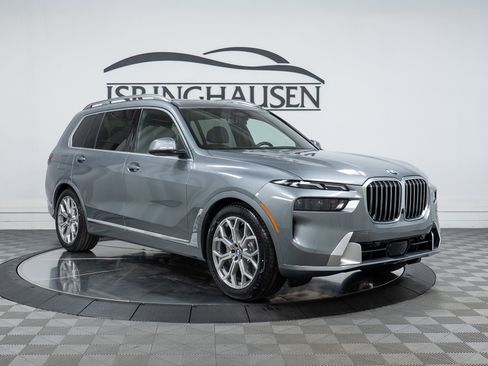 New 2026 BMW X7 xDrive40i w/ Executive Package image 3