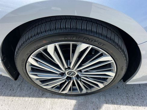 Used 2023 Nissan Altima 2.5 SL AWD/4WD image 12