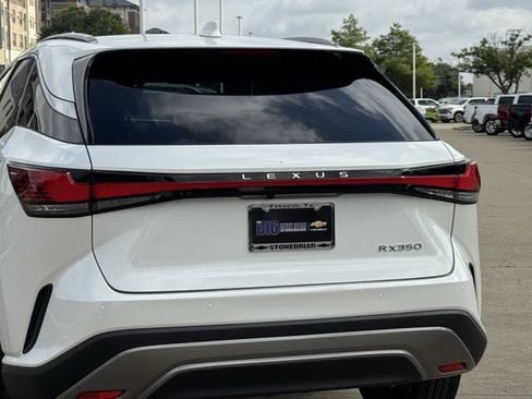 Used 2025 Lexus RX 350 Premium w/ Accessory Package (Z1) FWD image 8