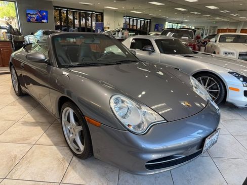 Used 2004 Porsche 911 Carrera RWD image 2