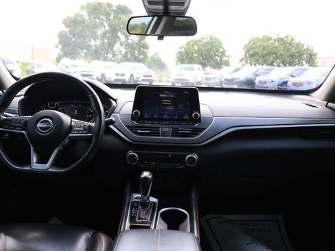 Used 2023 Nissan Altima 2.5 SR AWD/4WD image 14