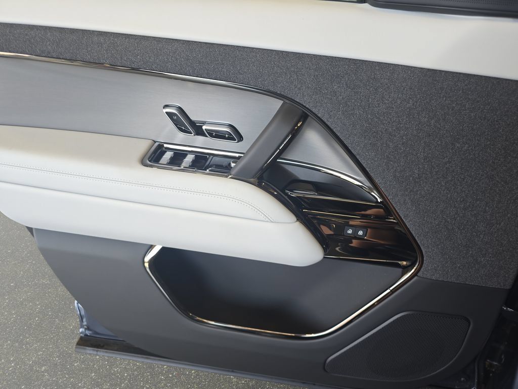 New 2026 Land Rover Range Rover Sport SE AWD/4WD image 19
