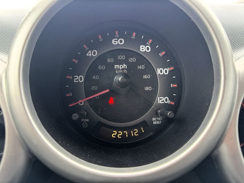 Used 2005 Honda Element EX image 24