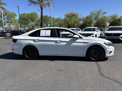 Used 2019 Volkswagen Jetta SEL image 5