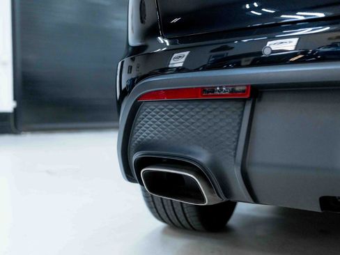 Used 2025 Porsche Macan Base image 24