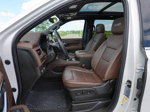 Used 2022 Chevrolet Tahoe High Country AWD/4WD image 17