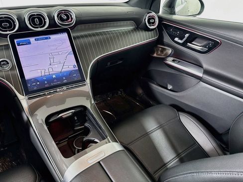 Used 2023 Mercedes-Benz GLC 300 w/ Exclusive Trim Package image 31
