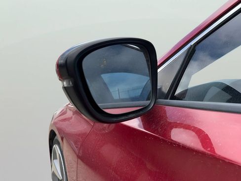 Used 2018 Honda Accord Touring image 18