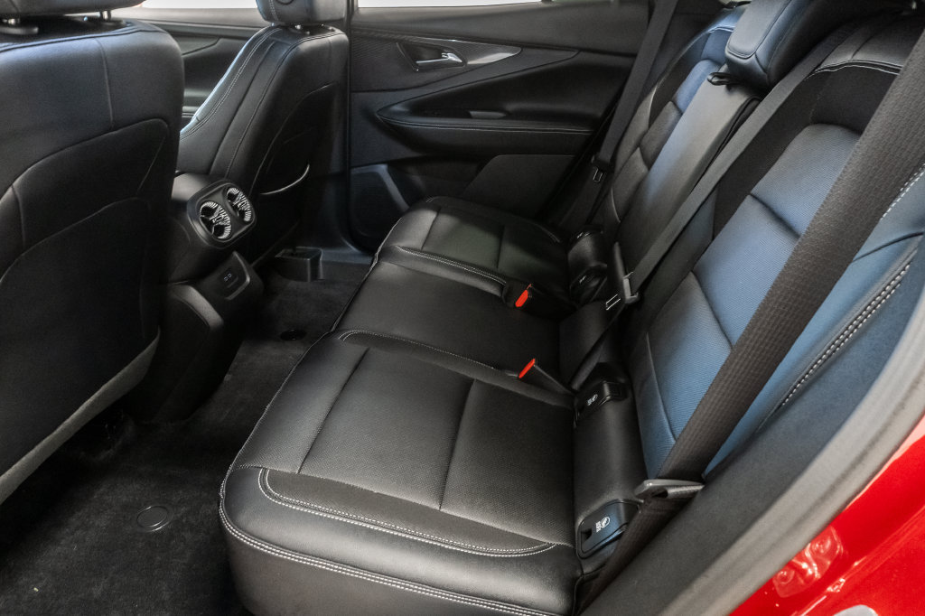 Used 2025 Chevrolet Blazer EV LT AWD/4WD image 21