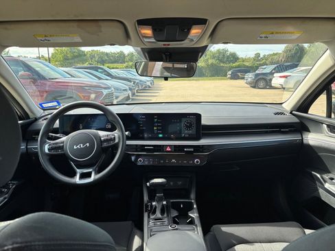 Used 2025 Kia K5 LXS image 32