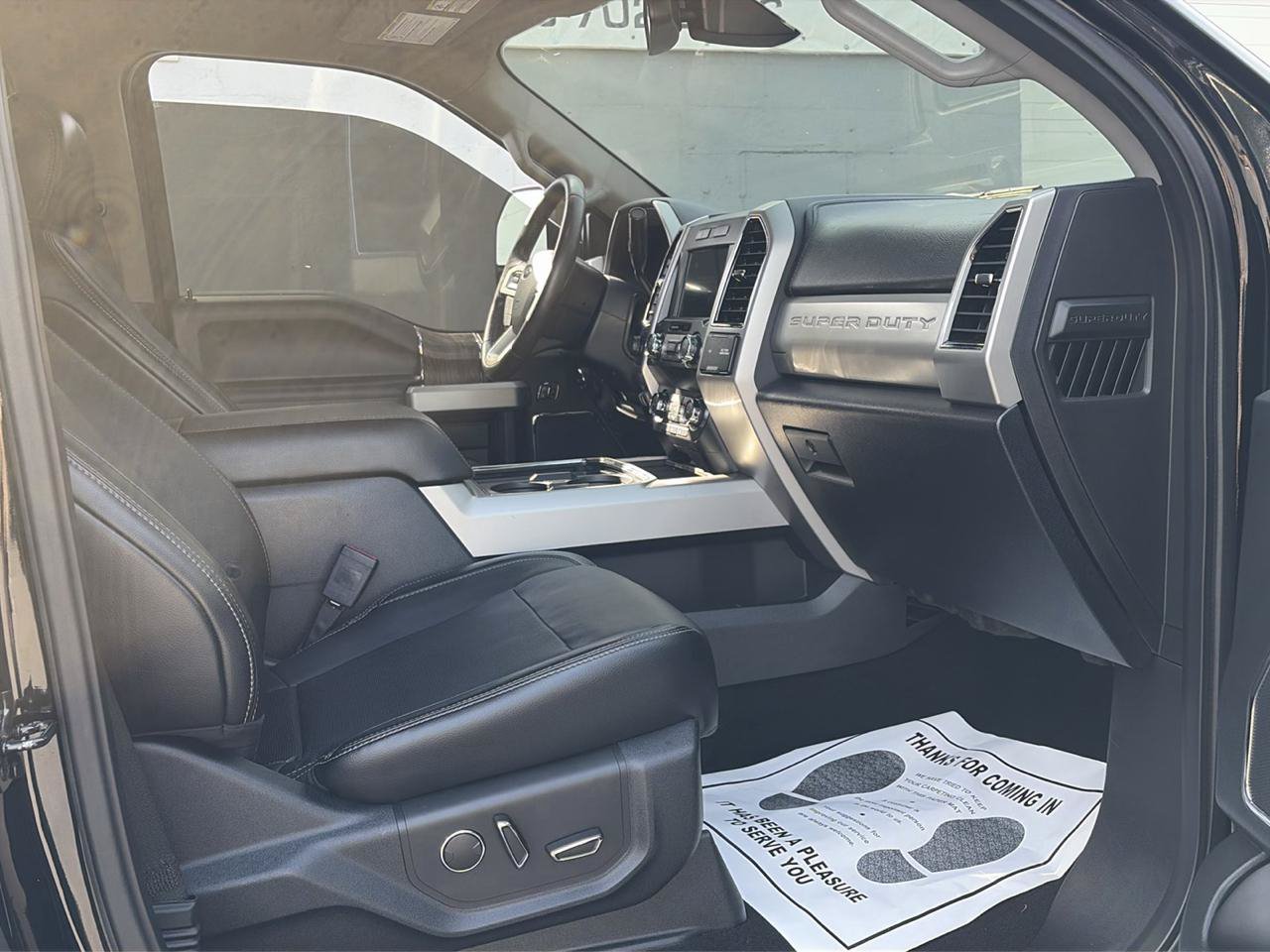 Used 2019 Ford F250 Lariat w/ Lariat Ultimate Package AWD/4WD image 11