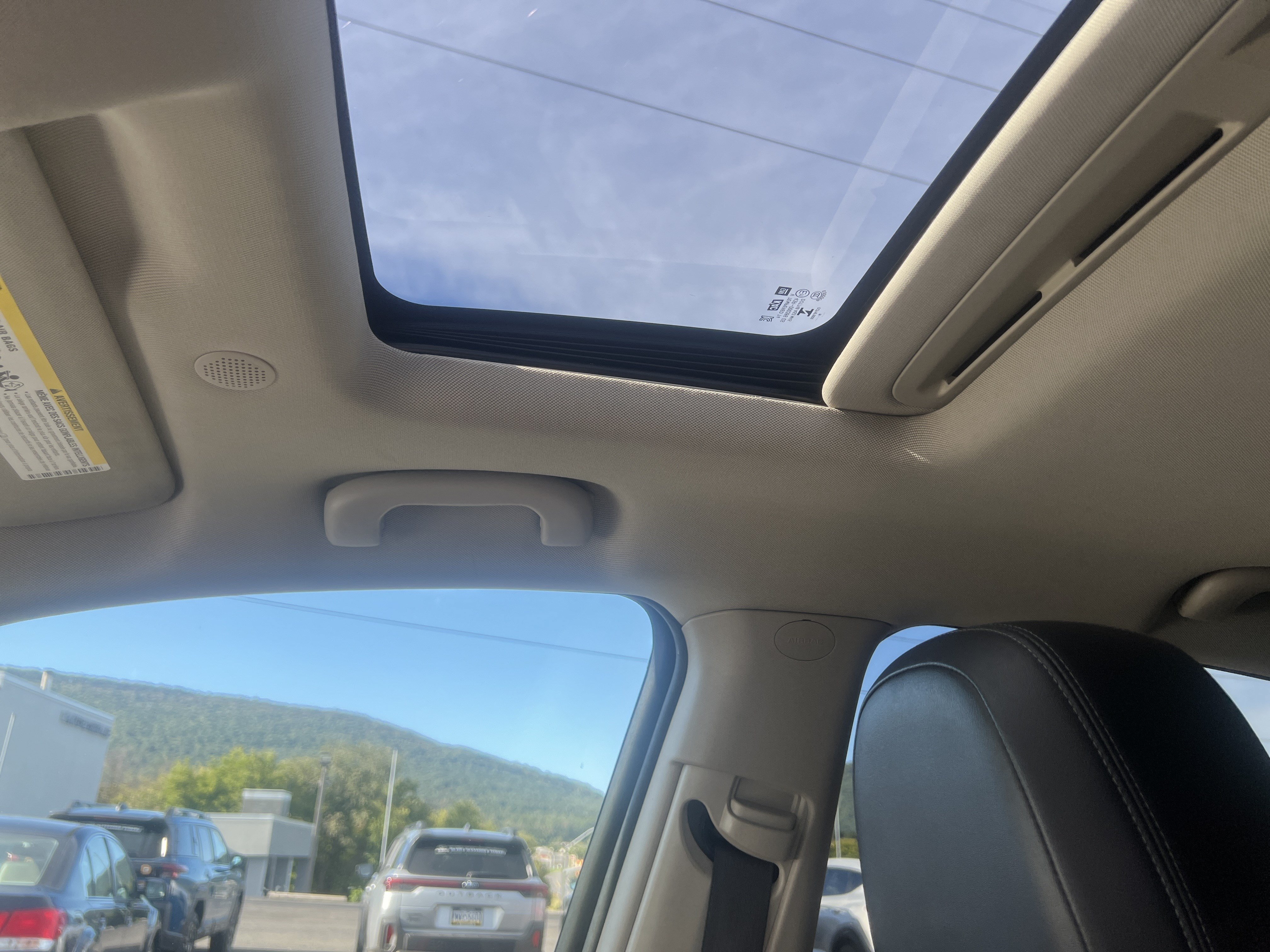 Used 2019 Buick Encore Sport Touring AWD/4WD image 28