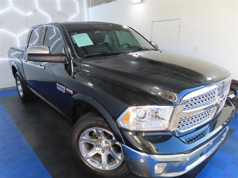 Used 2017 RAM 1500 Laramie w/ Convenience Group image 5