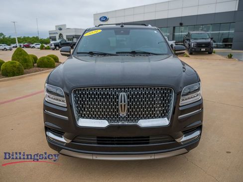 Used 2021 Lincoln Navigator Reserve w/ Luxury Package AWD/4WD image 2