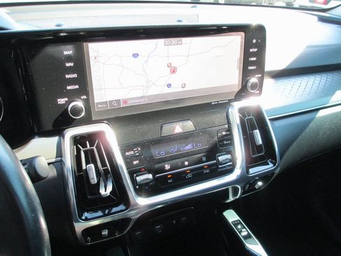 Used 2023 Kia Sorento SX image 26