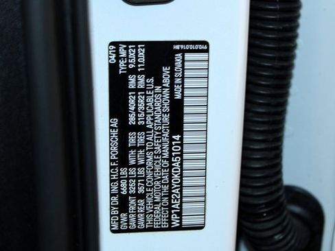 Used 2019 Porsche Cayenne E-Hybrid image 32