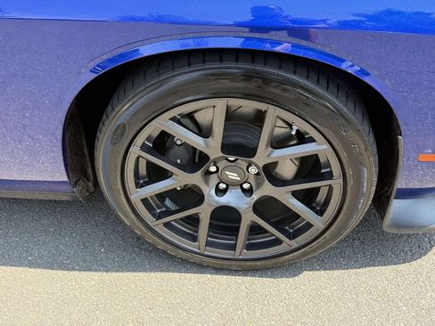 Used 2019 Dodge Challenger R/T Scat Pack w/ Shaker Package RWD image 11