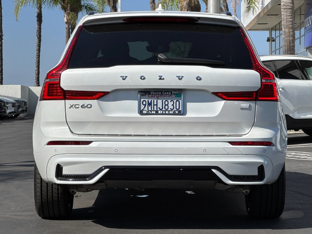 Certified 2024 Volvo XC60 T8 Plus w/ Protection Package Premier AWD/4WD image 4