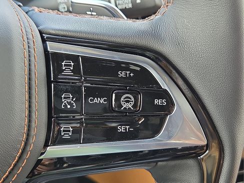 New 2026 Jeep Grand Cherokee L Summit AWD/4WD image 21