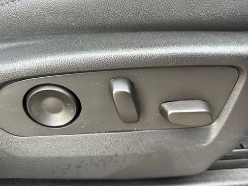 Used 2021 Chevrolet Tahoe Z71 image 24