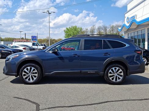 Used 2024 Subaru Outback Premium AWD/4WD image 7