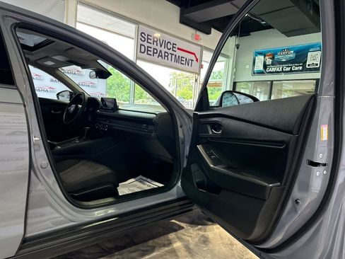 Used 2025 Honda Accord SE image 45