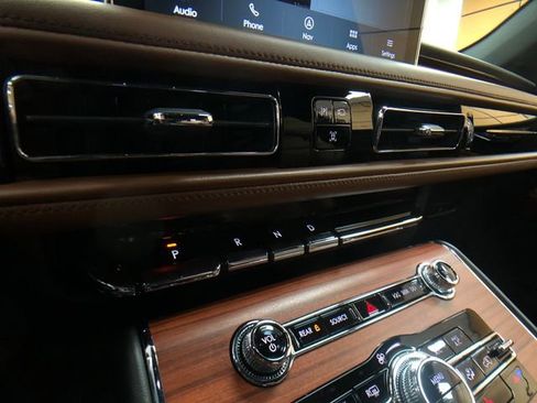Used 2024 Lincoln Aviator Reserve RWD image 16