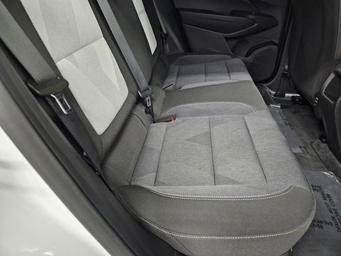 Used 2024 Chevrolet Trax RS FWD image 23